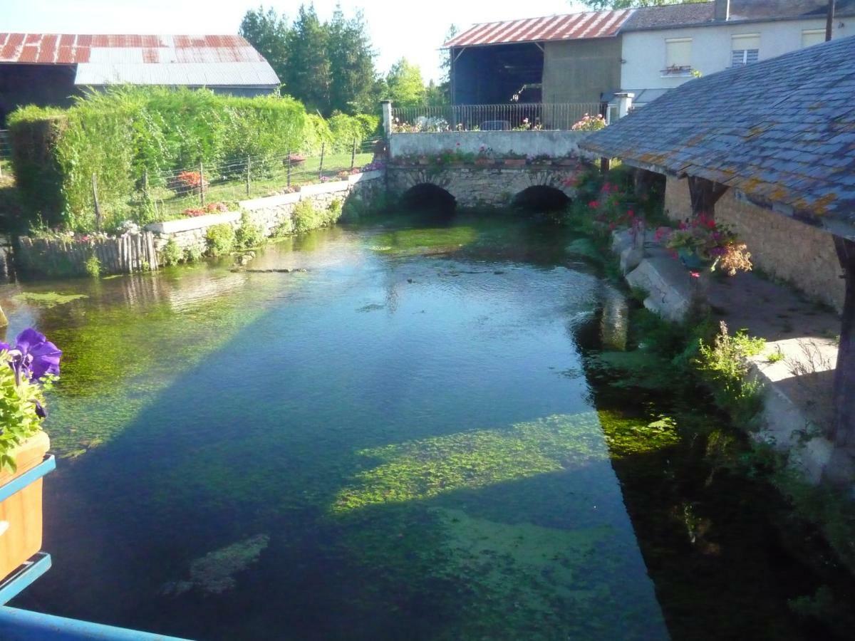 Aux Caprices Des Dieux Marnes Exterior photo